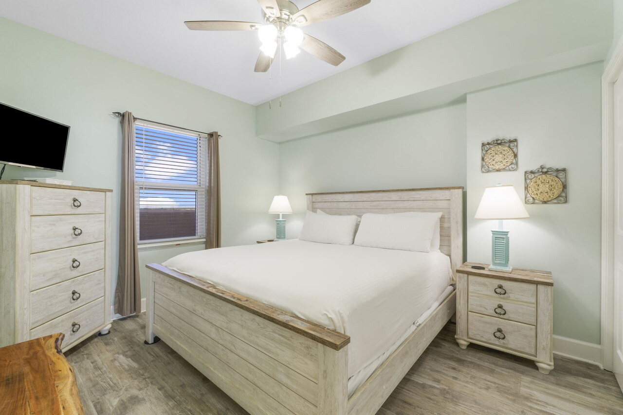 Sunrise Beach 1704 - Image 17