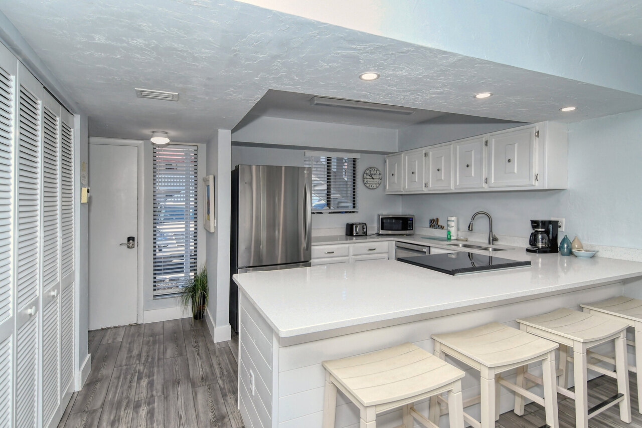 Runaway Bay 127 - Image 12