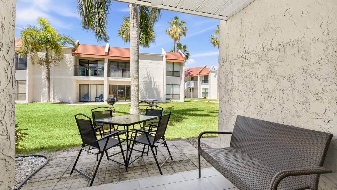 Runaway Bay 184 - Image 1