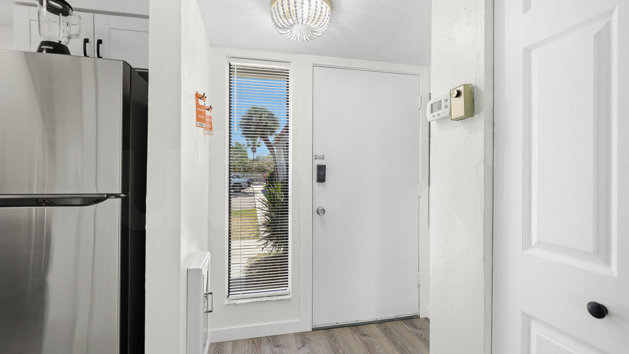 Runaway Bay 184 - Image 12