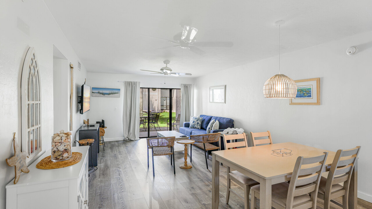 Runaway Bay 184 - Image 18