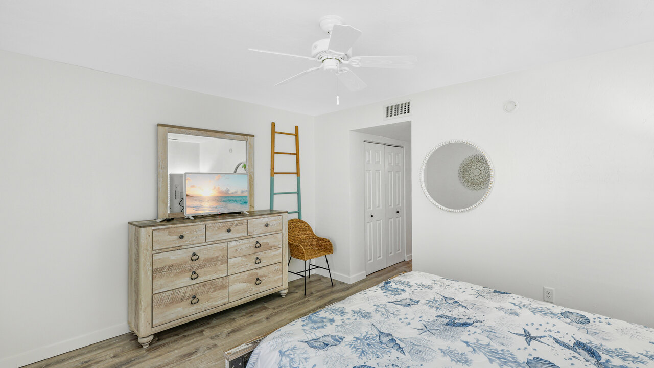 Runaway Bay 184 - Image 24