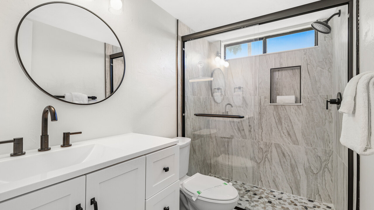 Runaway Bay 184 - Image 25