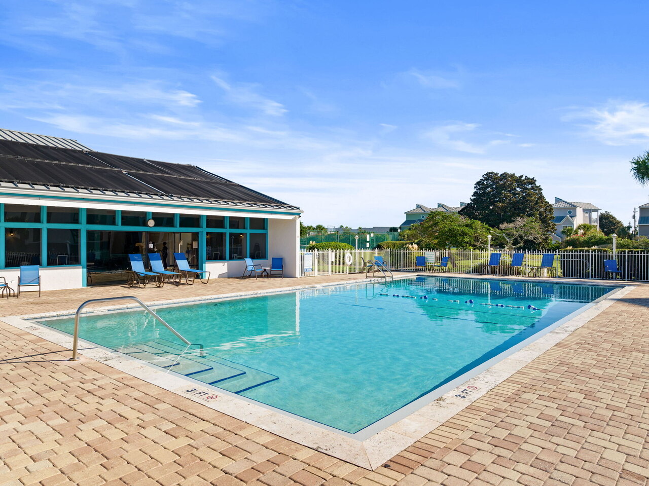 Beach Living - Image 7