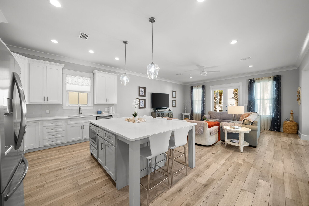 Beach Living - Image 16