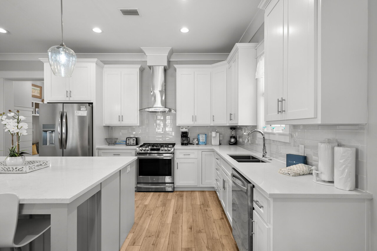 Beach Living - Image 18