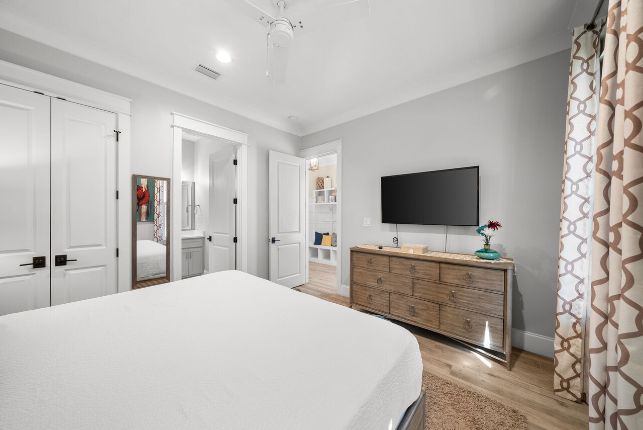 Beach Living - Image 26