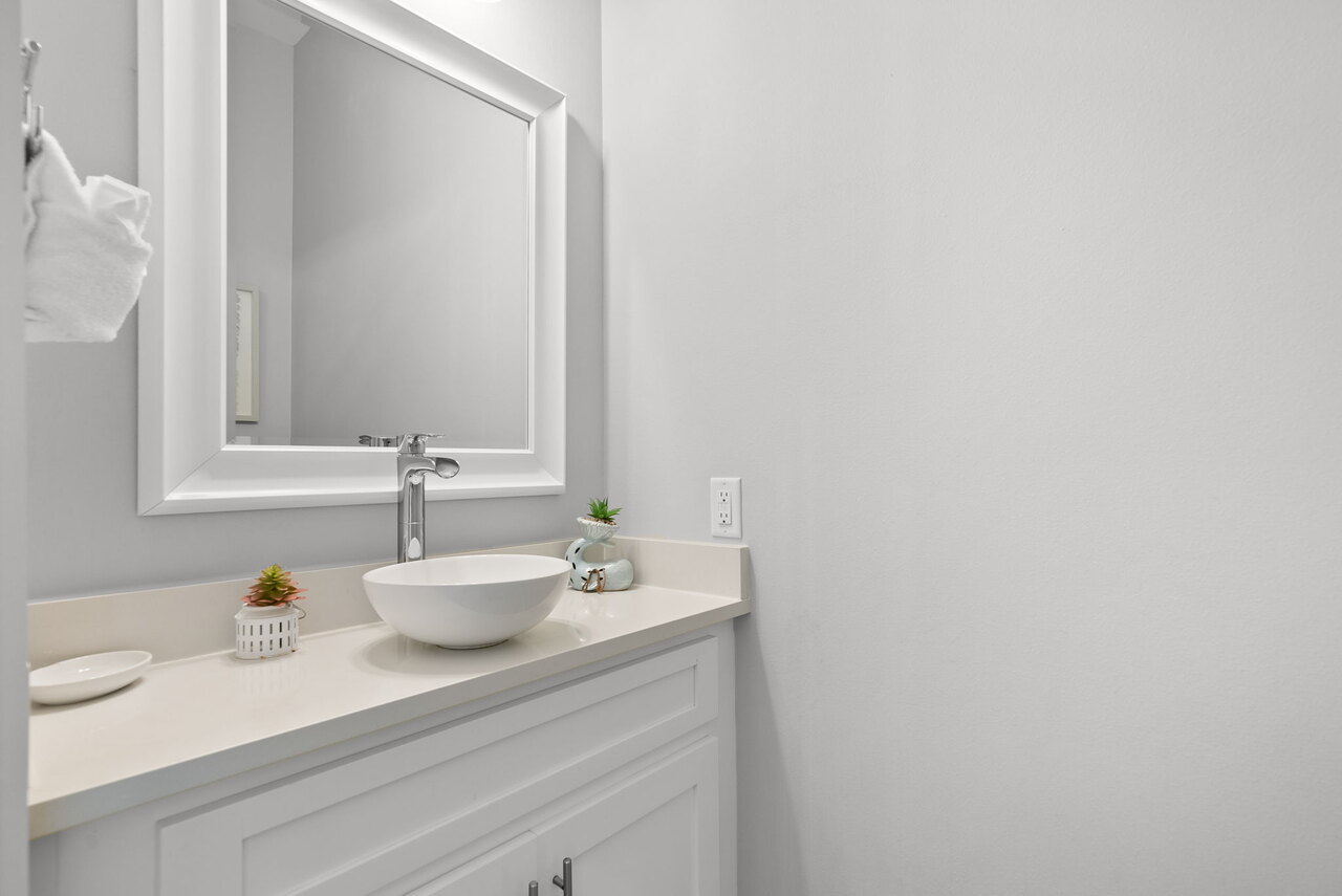 Beach Living - Image 28