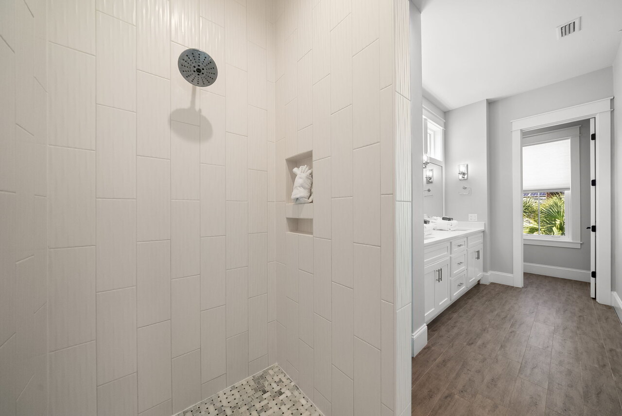 Beach Living - Image 34