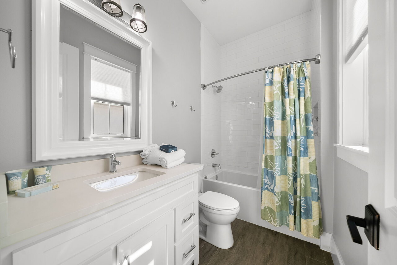 Beach Living - Image 37