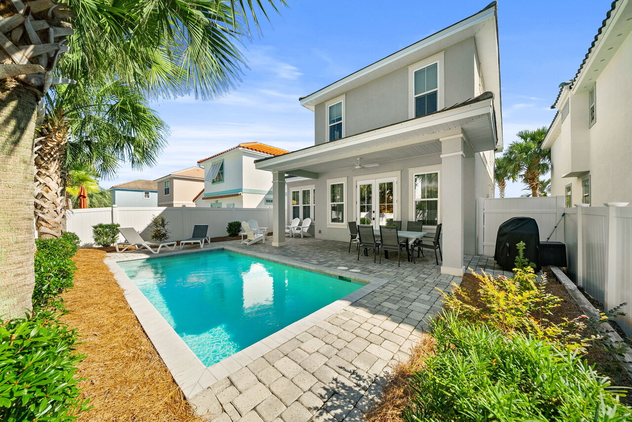 Beach Living - Image 45
