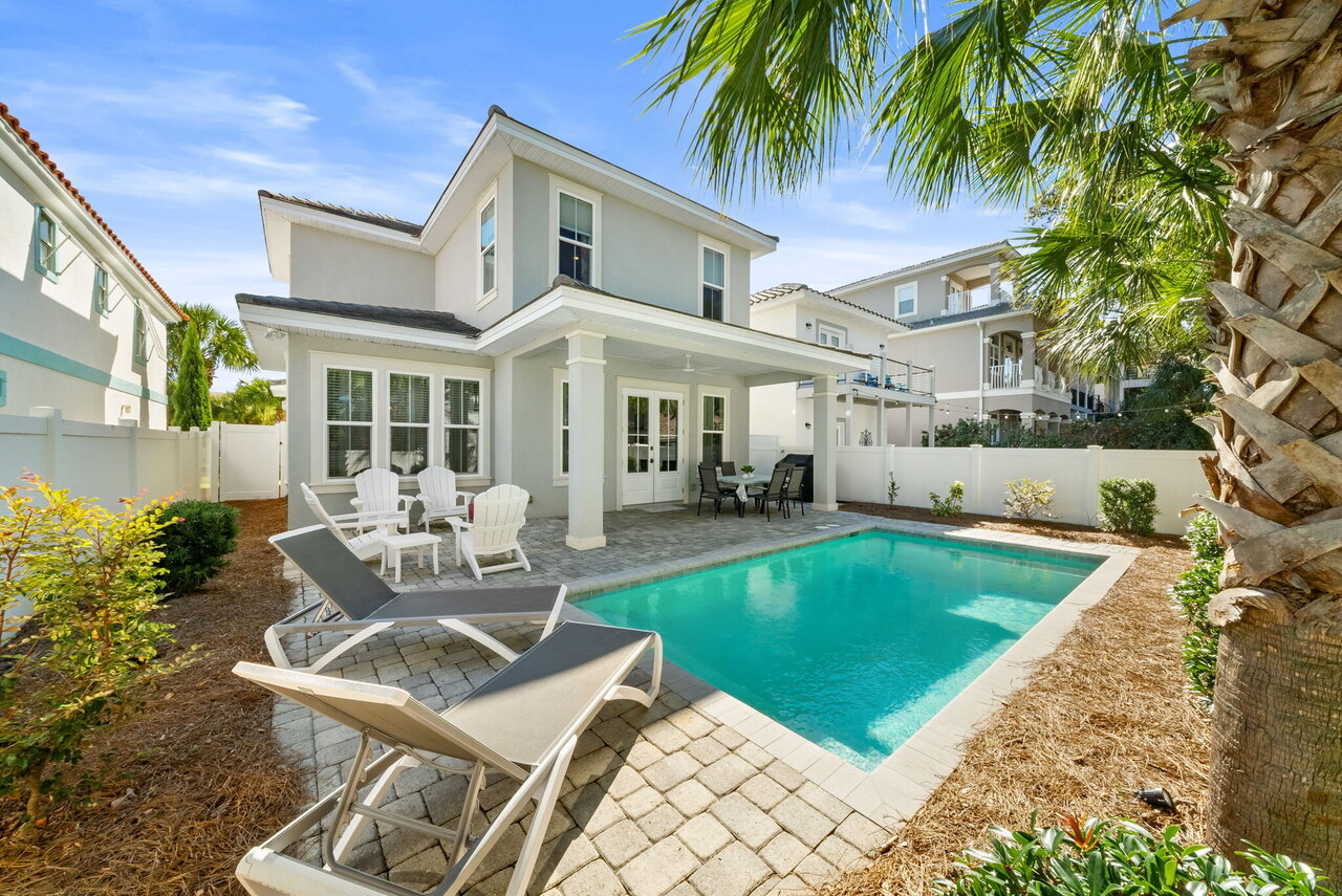 Beach Living - Image 47