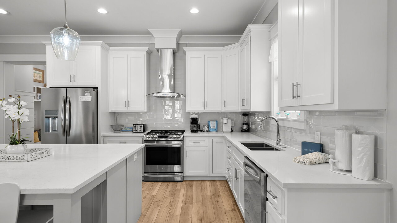 Beach Living - Image 5