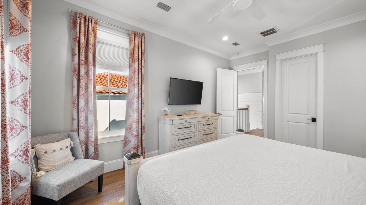 Beach Living - Image 18