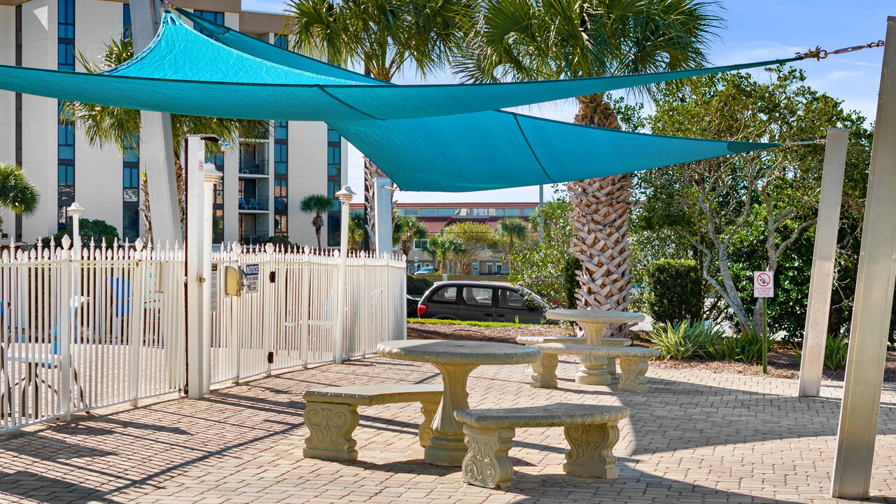 Beach Living - Image 44