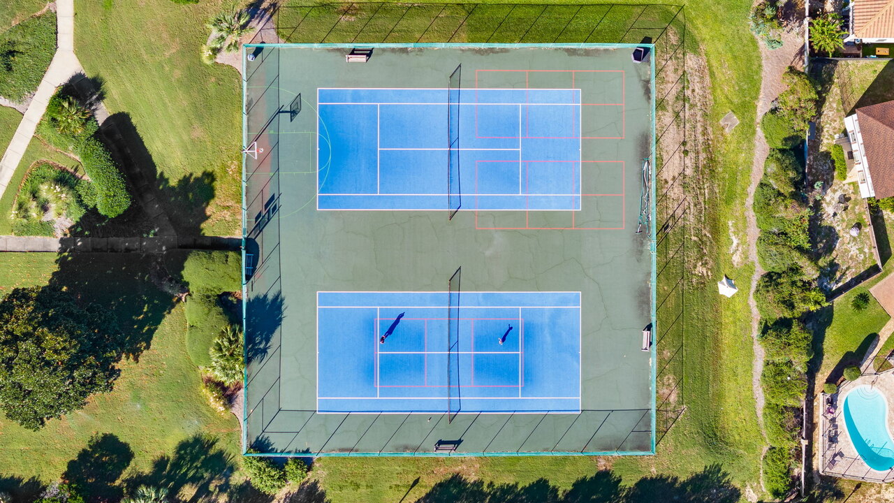 Beach Living - Image 49