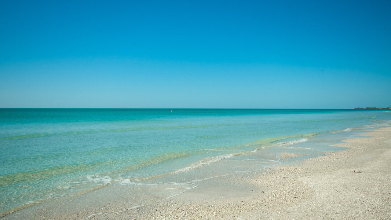 Runaway Bay 210 - Image 22
