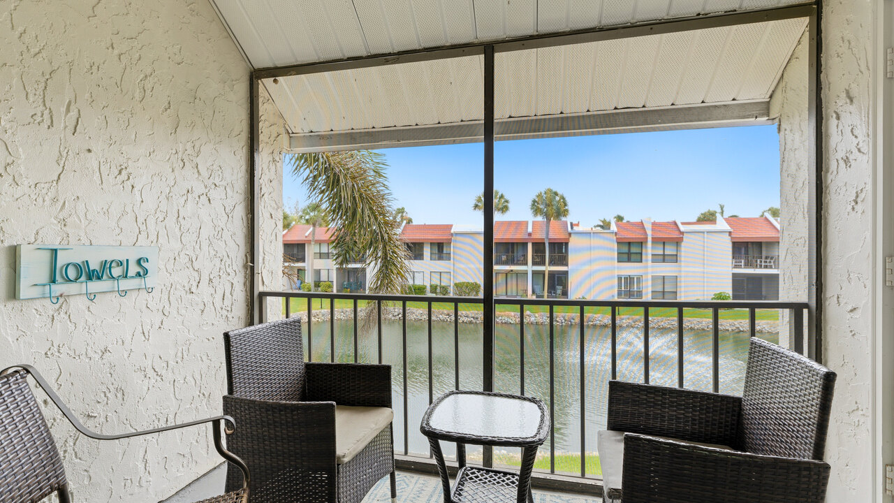 Runaway Bay 207 - Image 1