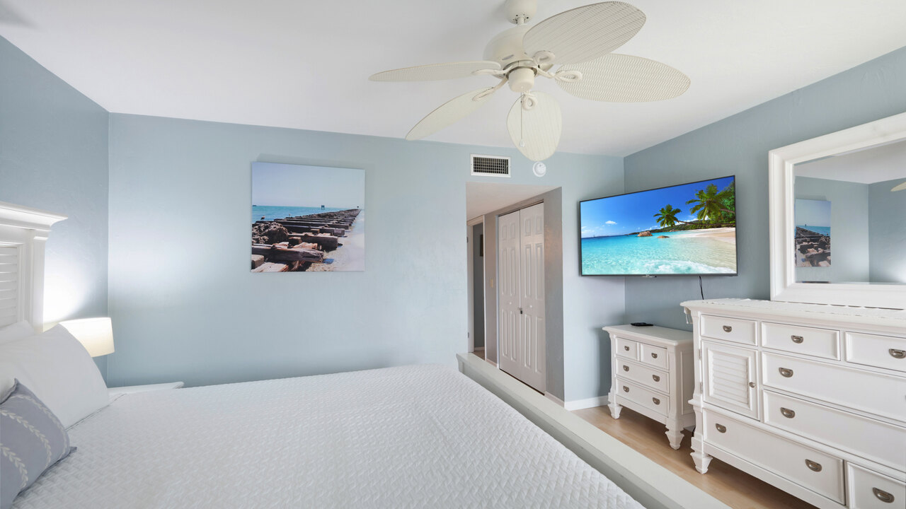 Runaway Bay 207 - Image 23