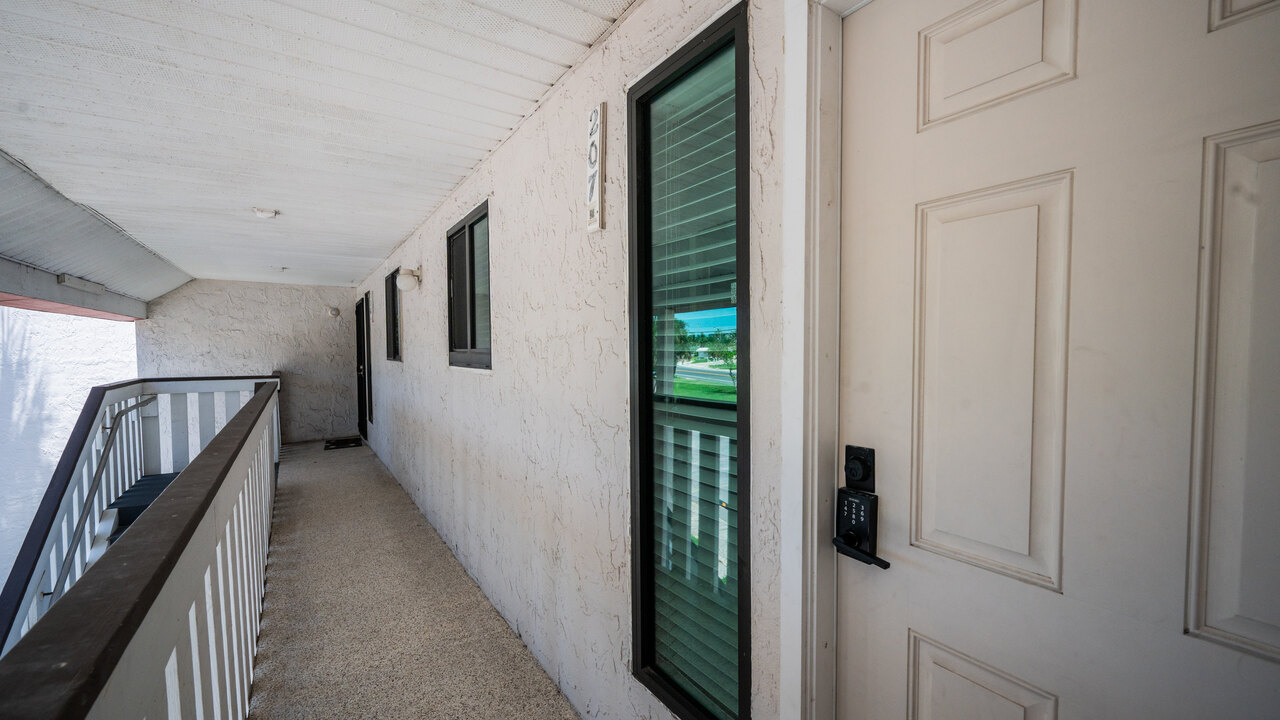 Runaway Bay 207 - Image 28