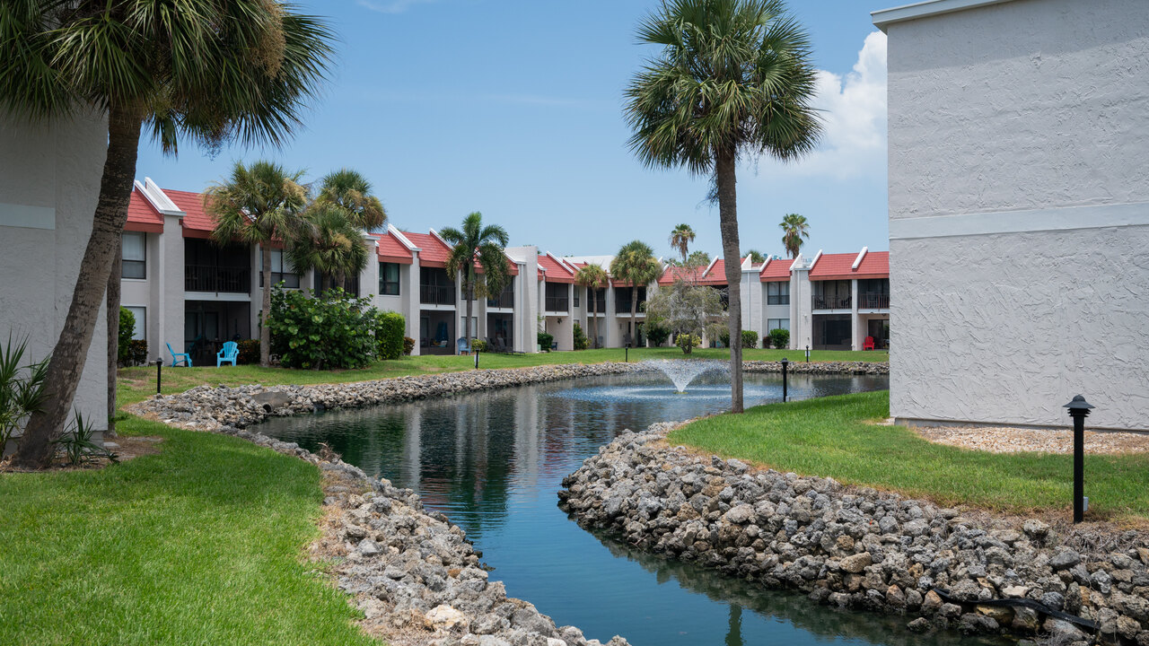 Runaway Bay 207 - Image 34