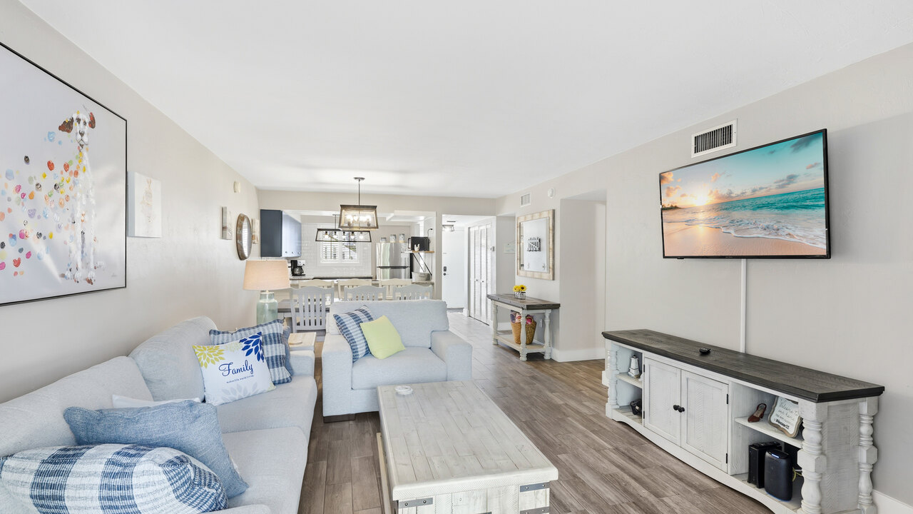 Runaway Bay 154 - Image 15