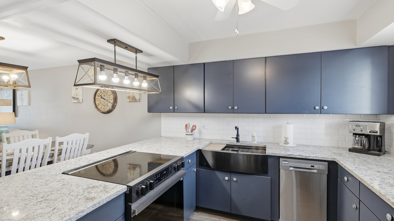 Runaway Bay 154 - Image 18