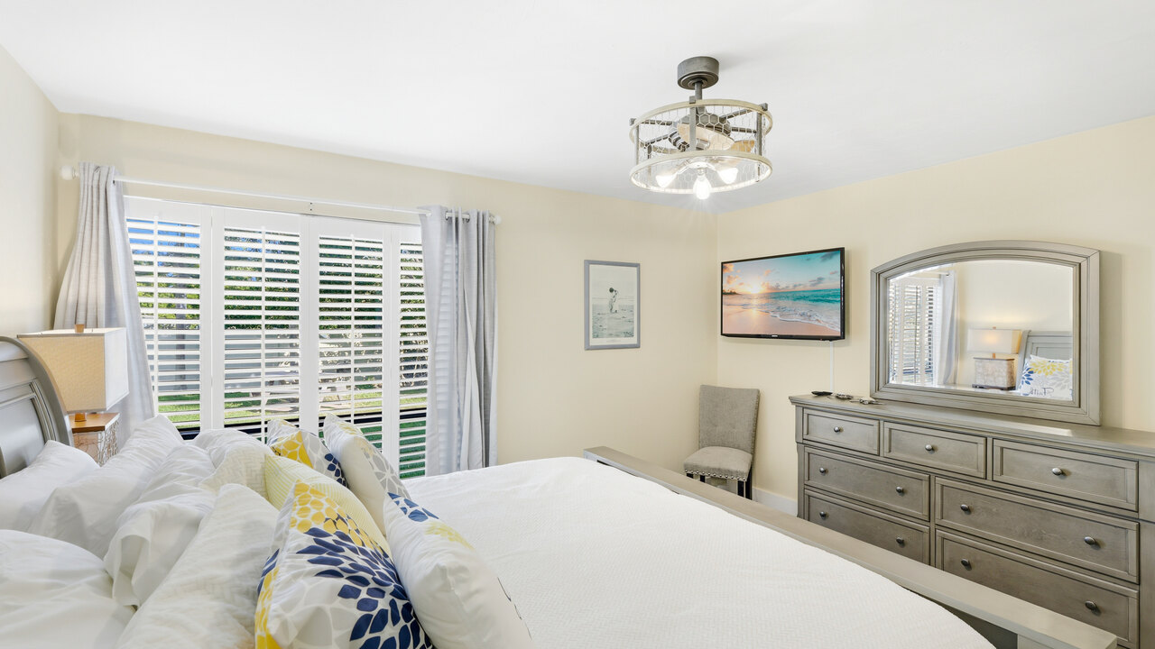 Runaway Bay 154 - Image 22