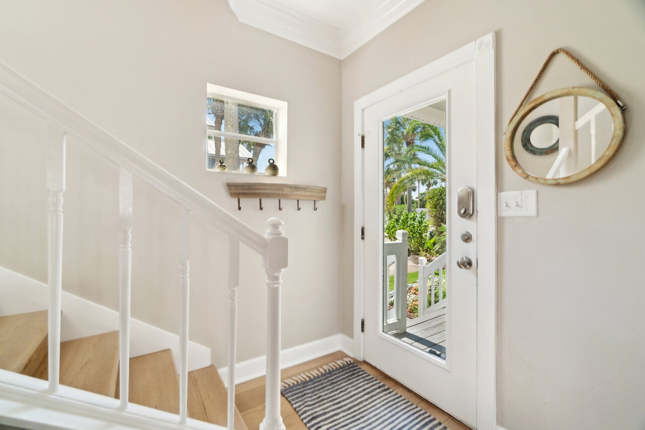 Island in The Sun - Image 3