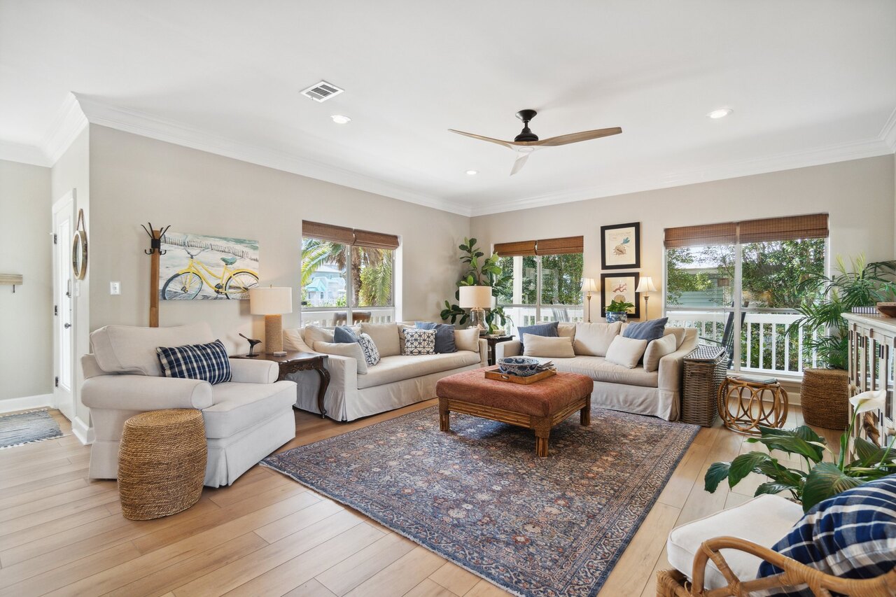 Island in The Sun - Image 6