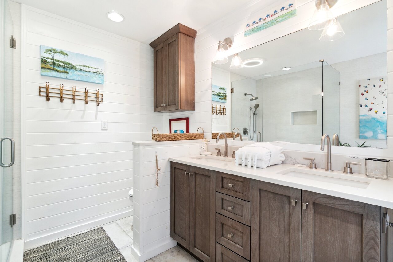 Island in The Sun - Image 20