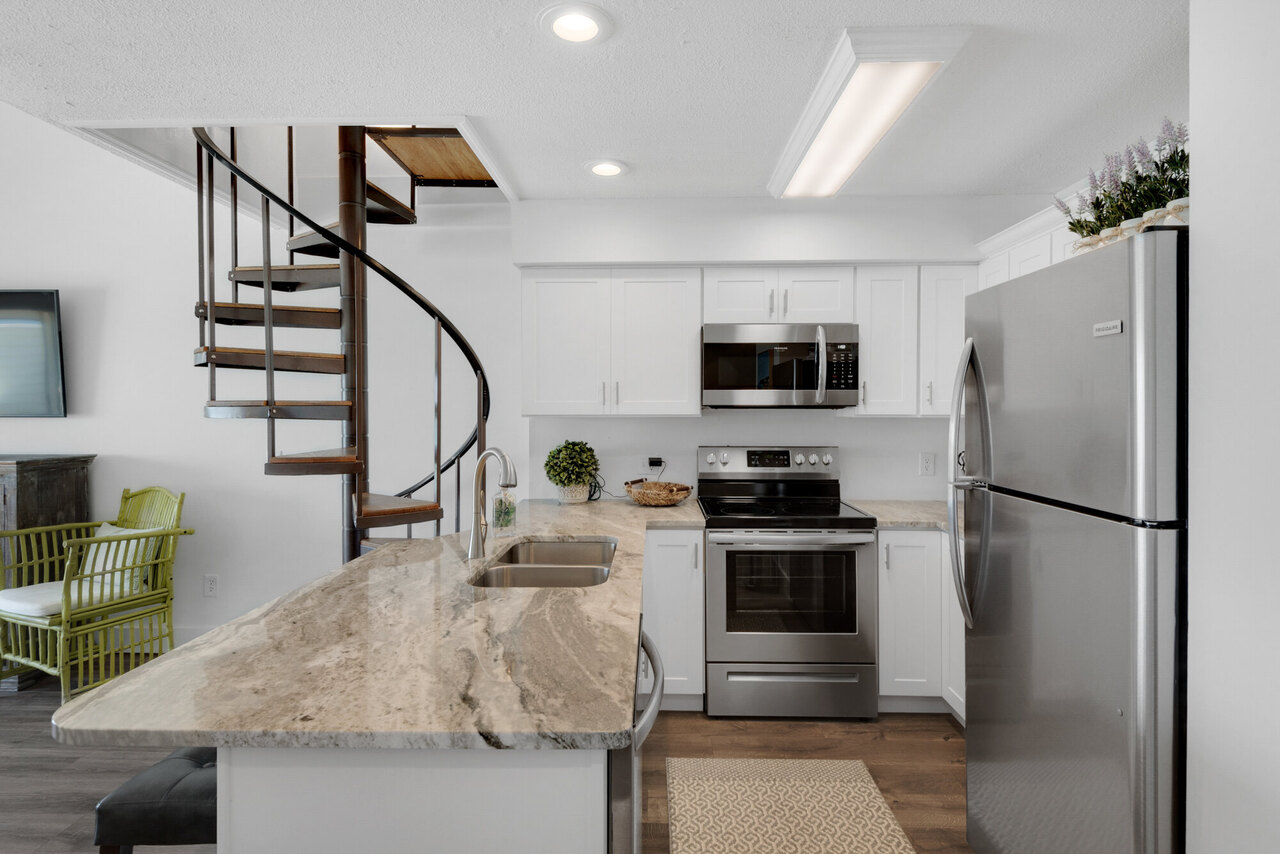 Mistral 18 - Image 7