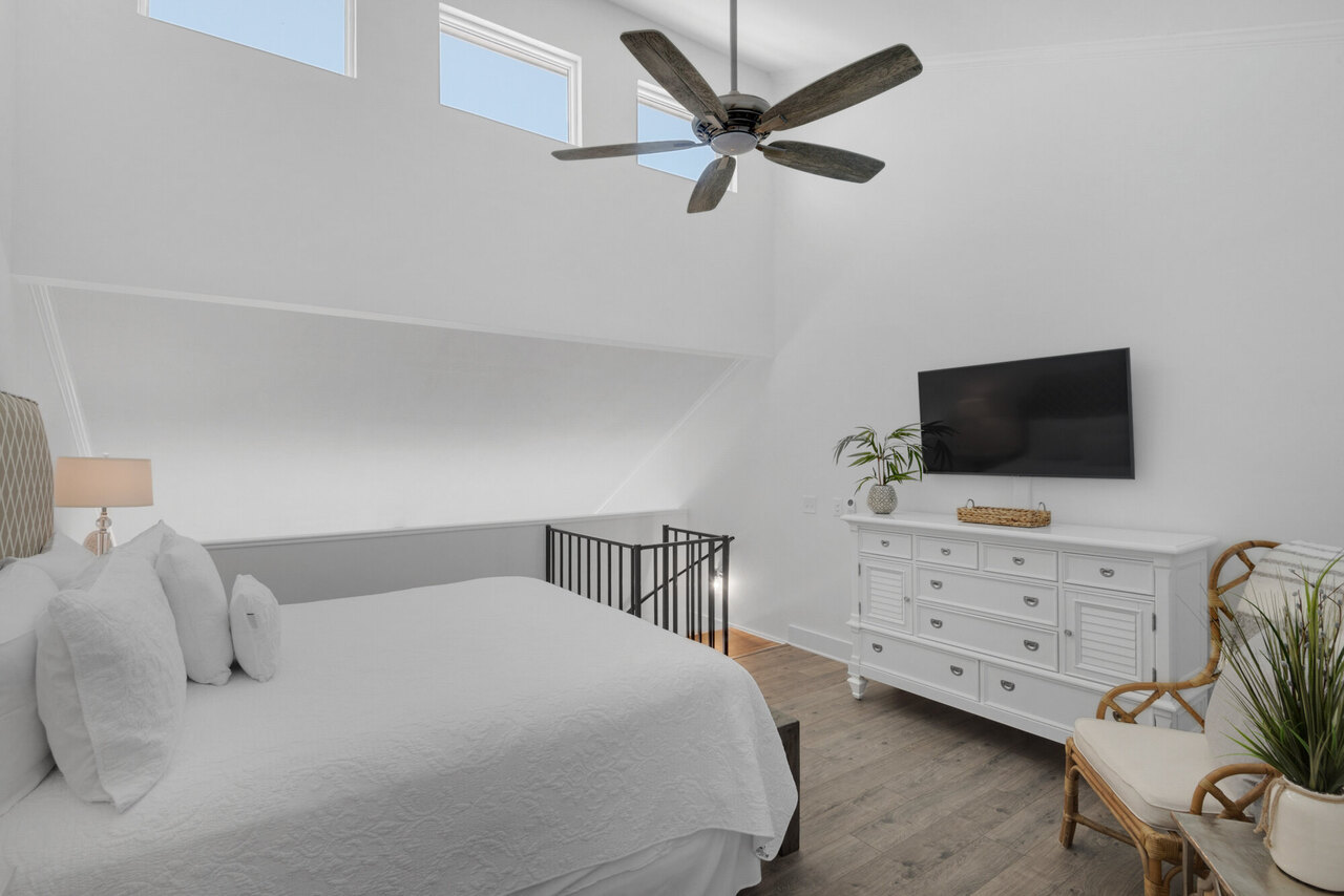 Mistral 18 - Image 17