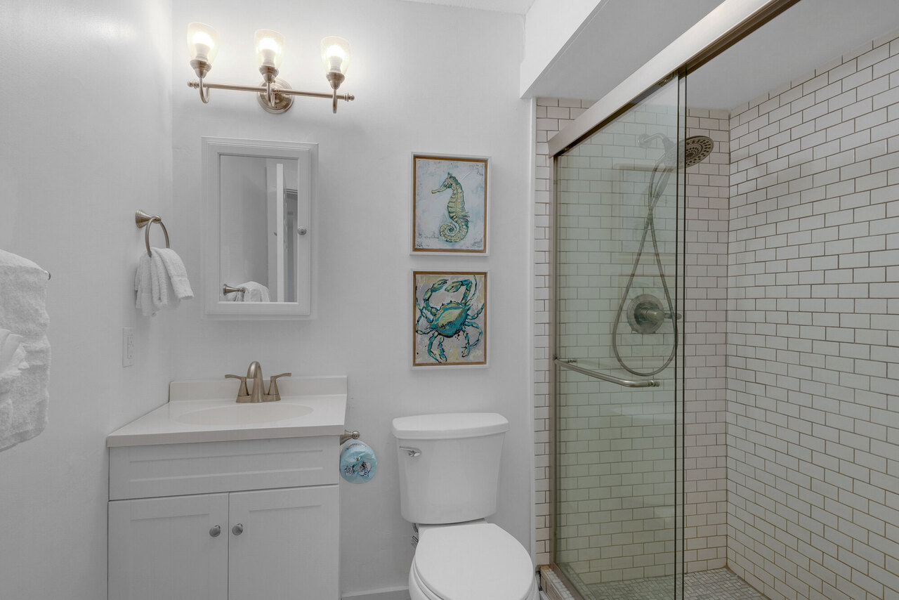 Mistral 18 - Image 24