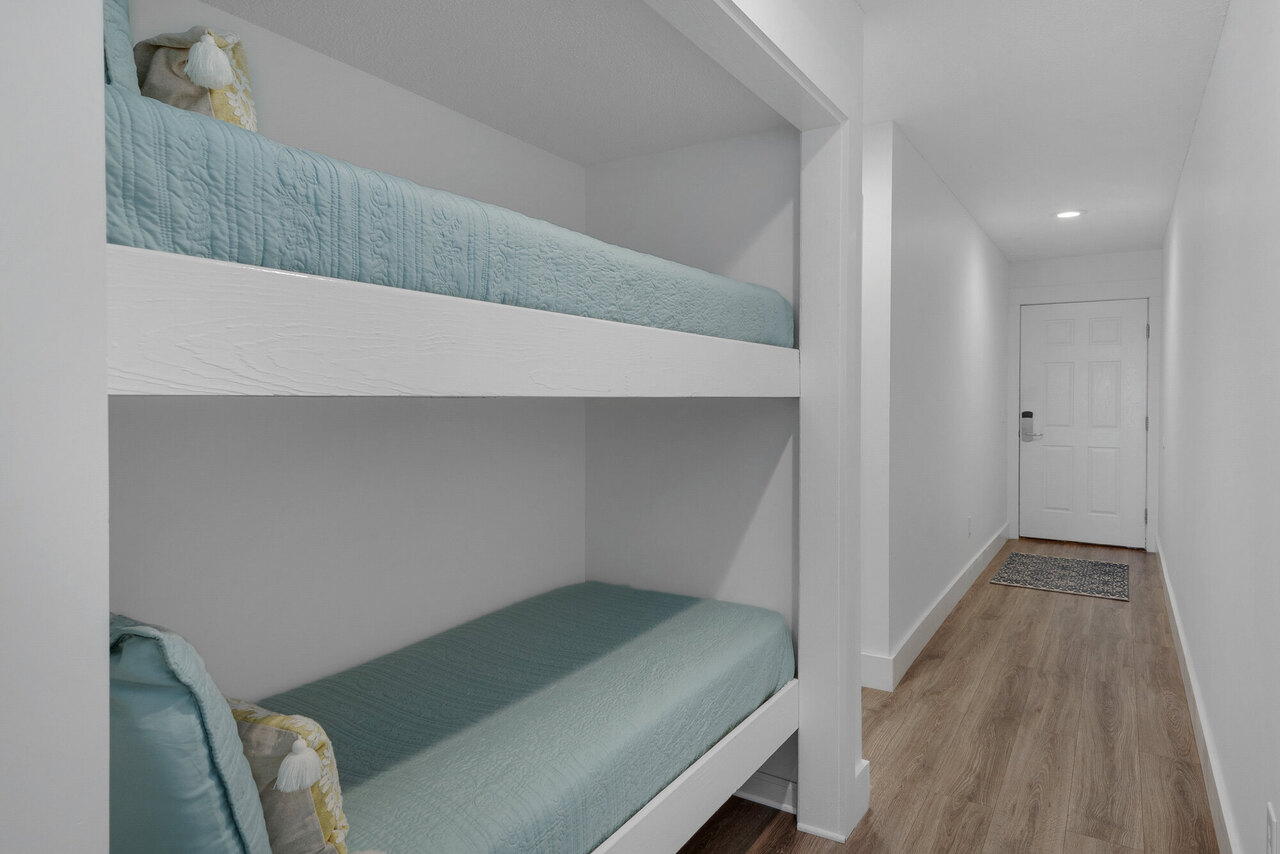 Mistral 18 - Image 26