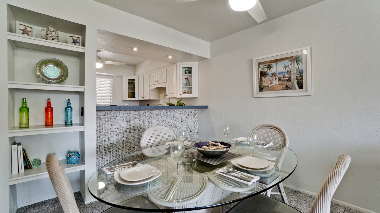 Runaway Bay 215 - Image 8