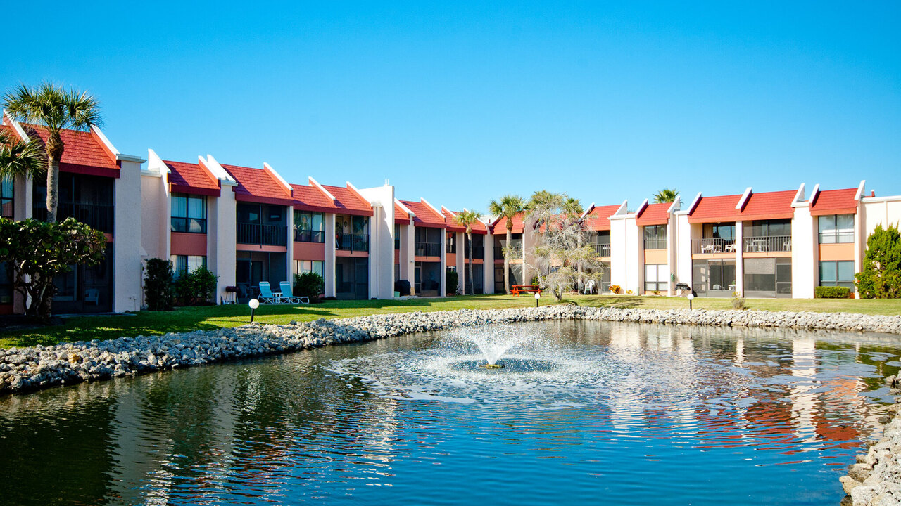 Runaway Bay 215 - Image 23