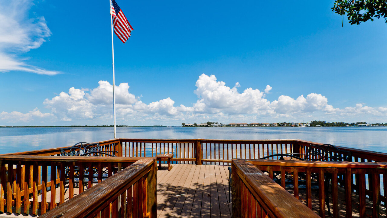 Runaway Bay 215 - Image 26