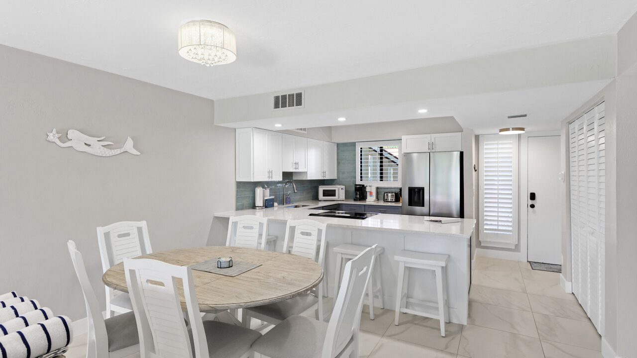 Runaway Bay 136 - Image 22