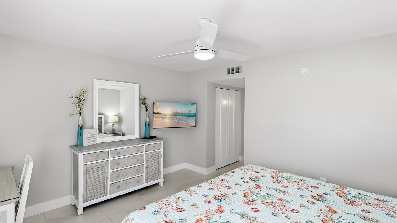 Runaway Bay 136 - Image 24