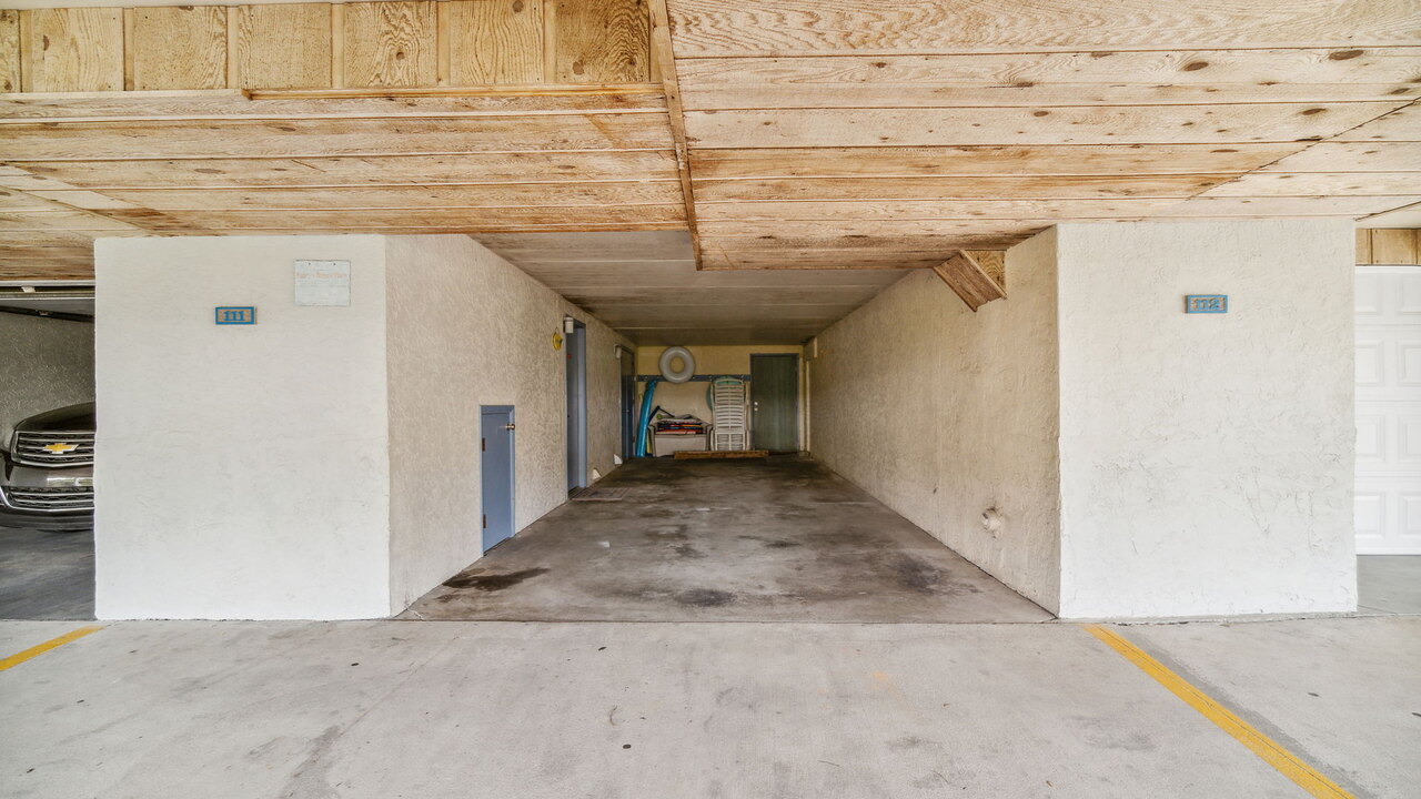111 The Shores - Image 32
