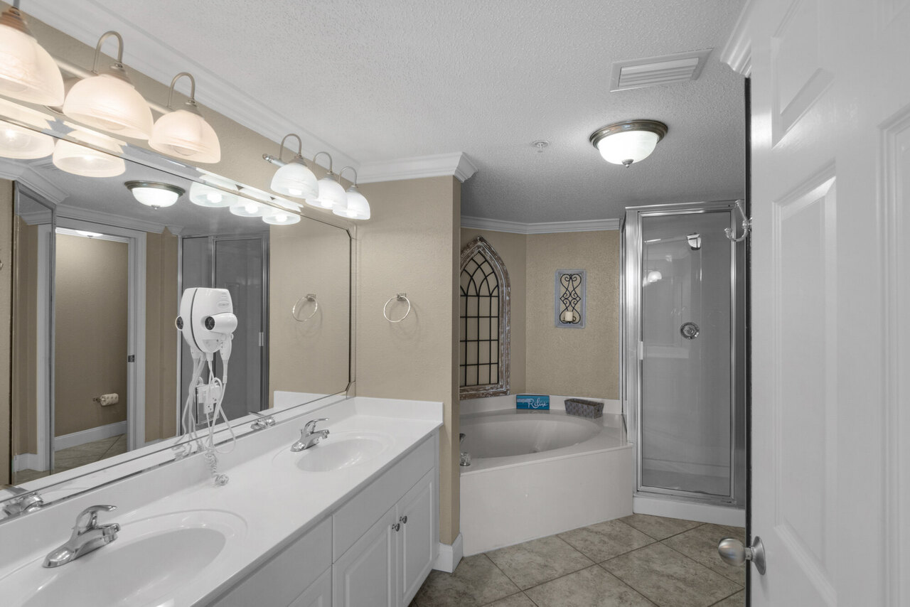 Majestic Beach 1-501 - Image 15