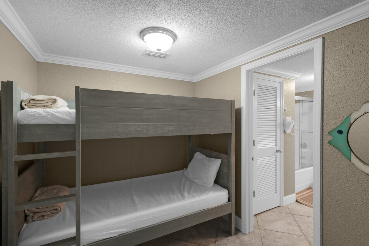 Majestic Beach 1-501 - Image 21