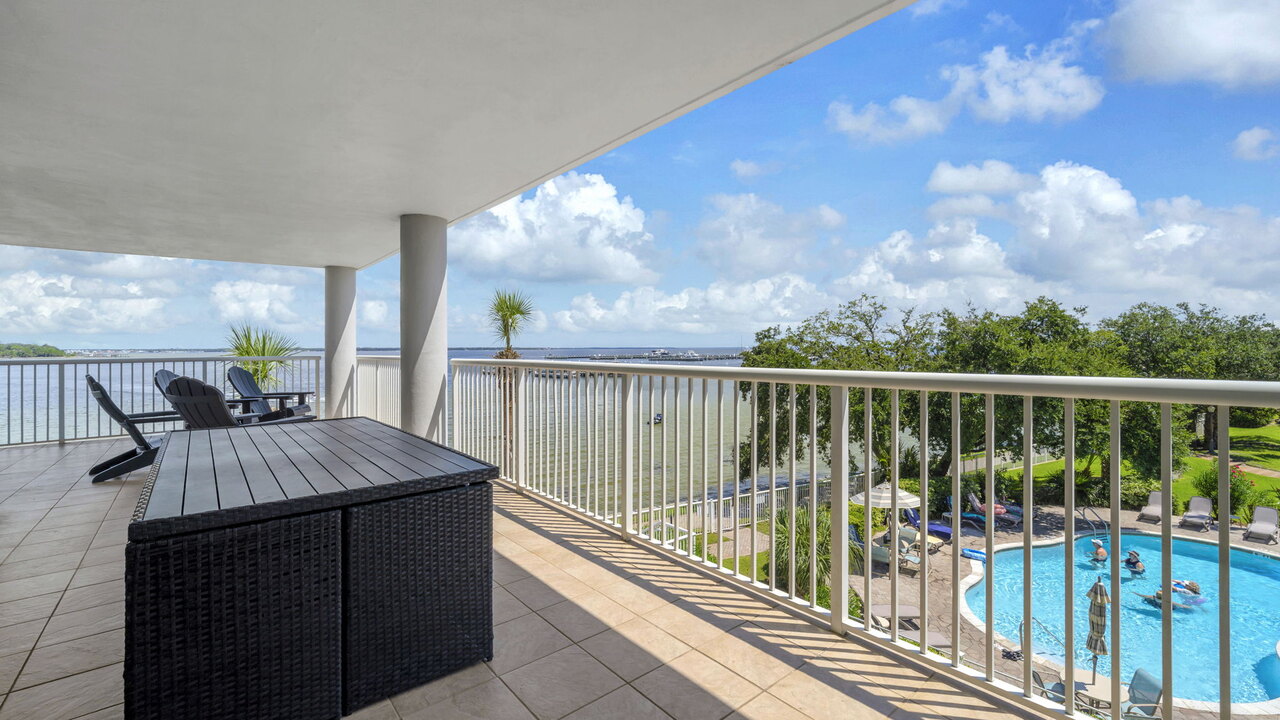 Destin West Heron 303 - Image 43