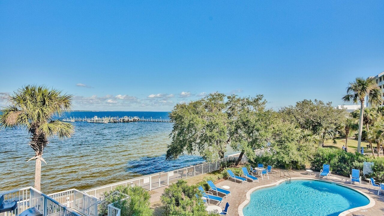 Destin West Heron 303 - Image 48