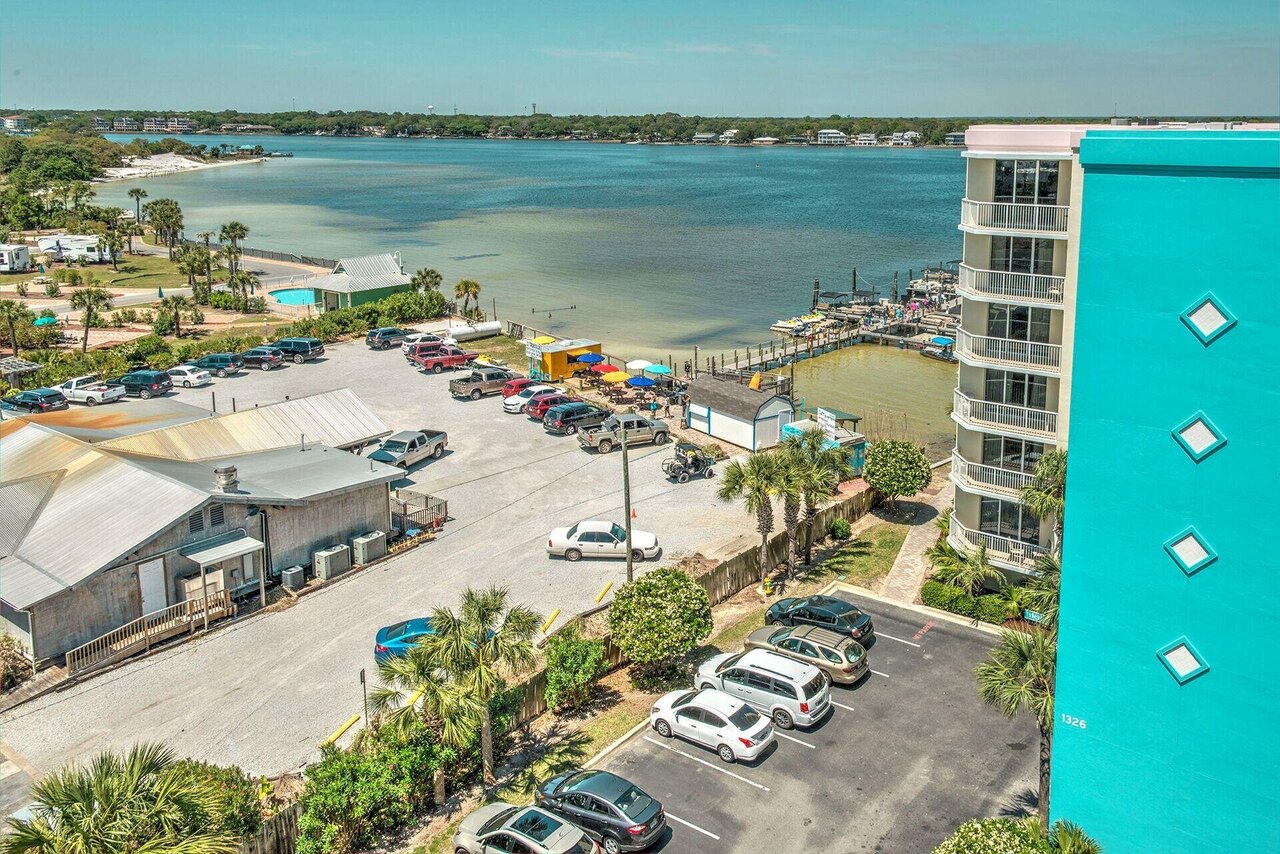 Destin West Heron PH-08 - Image 32