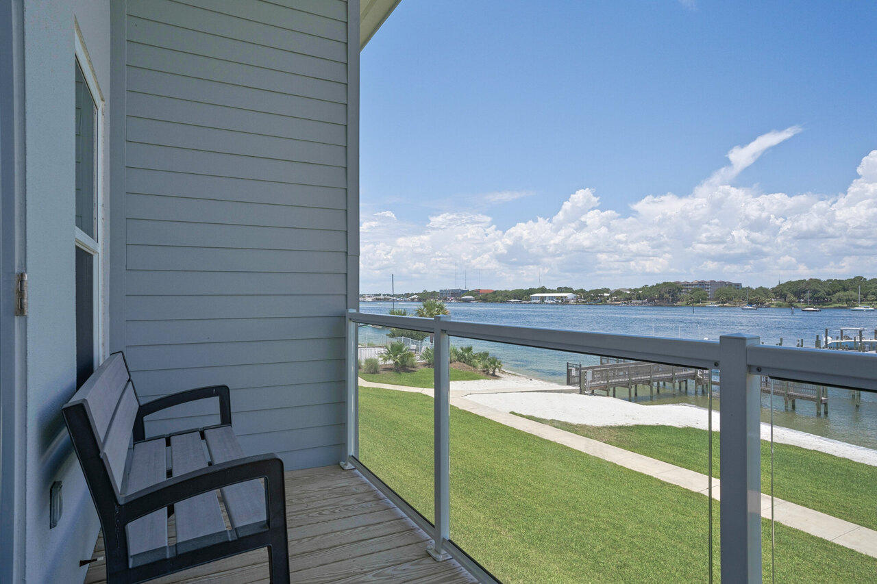 Bluefish 105 - Image 9