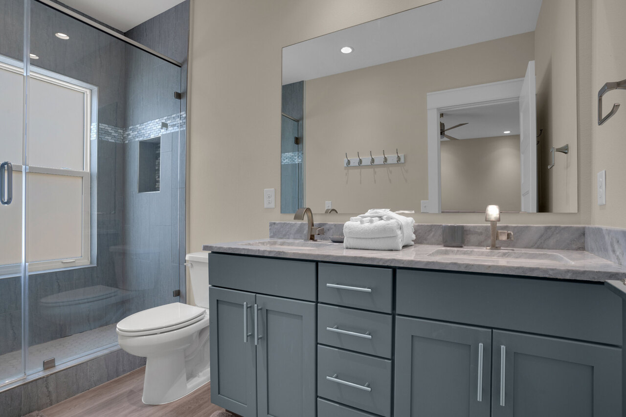 Bluefish 105 - Image 18