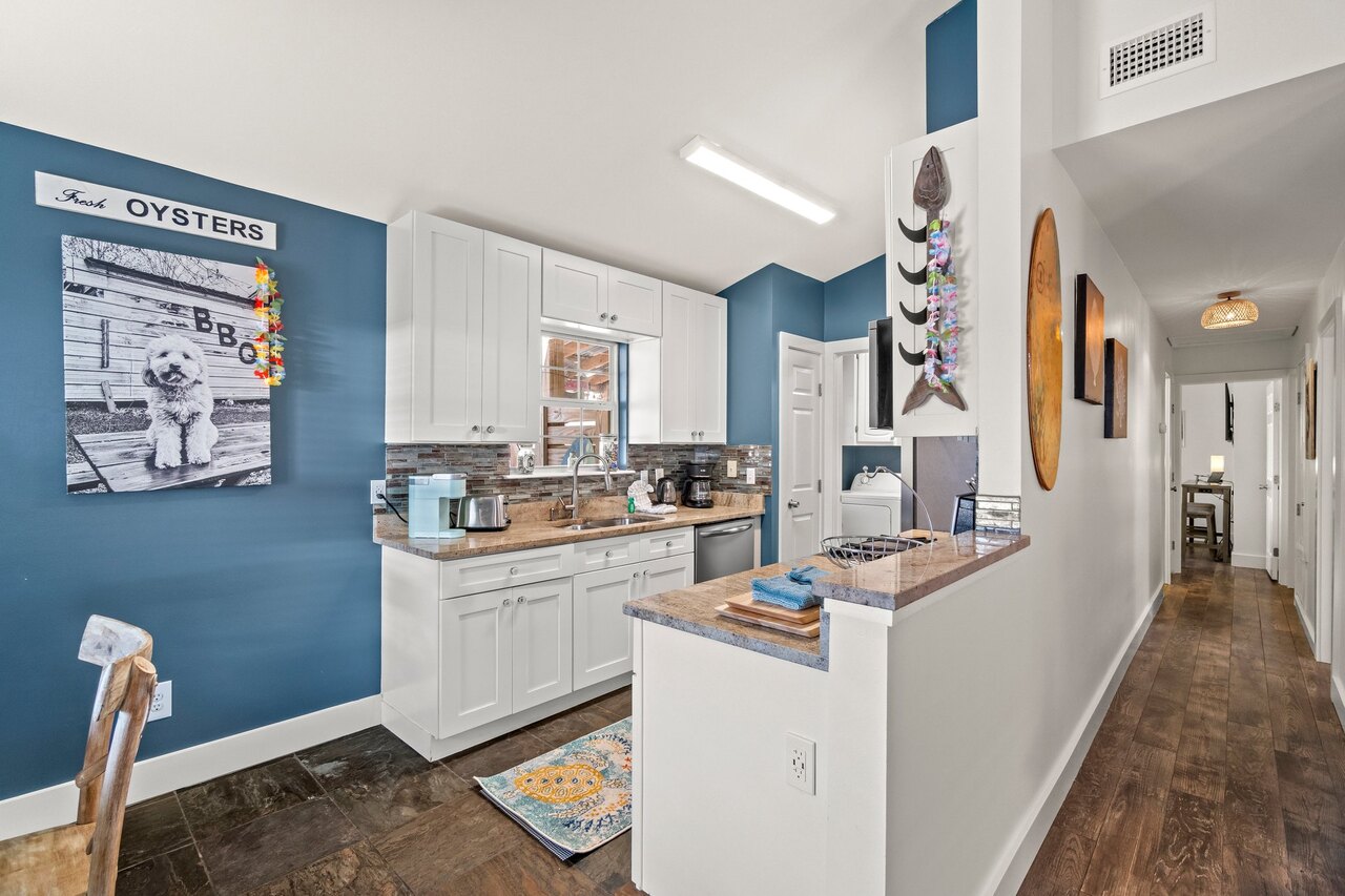 B3 - Bubble's Beach Bungalow - Image 14