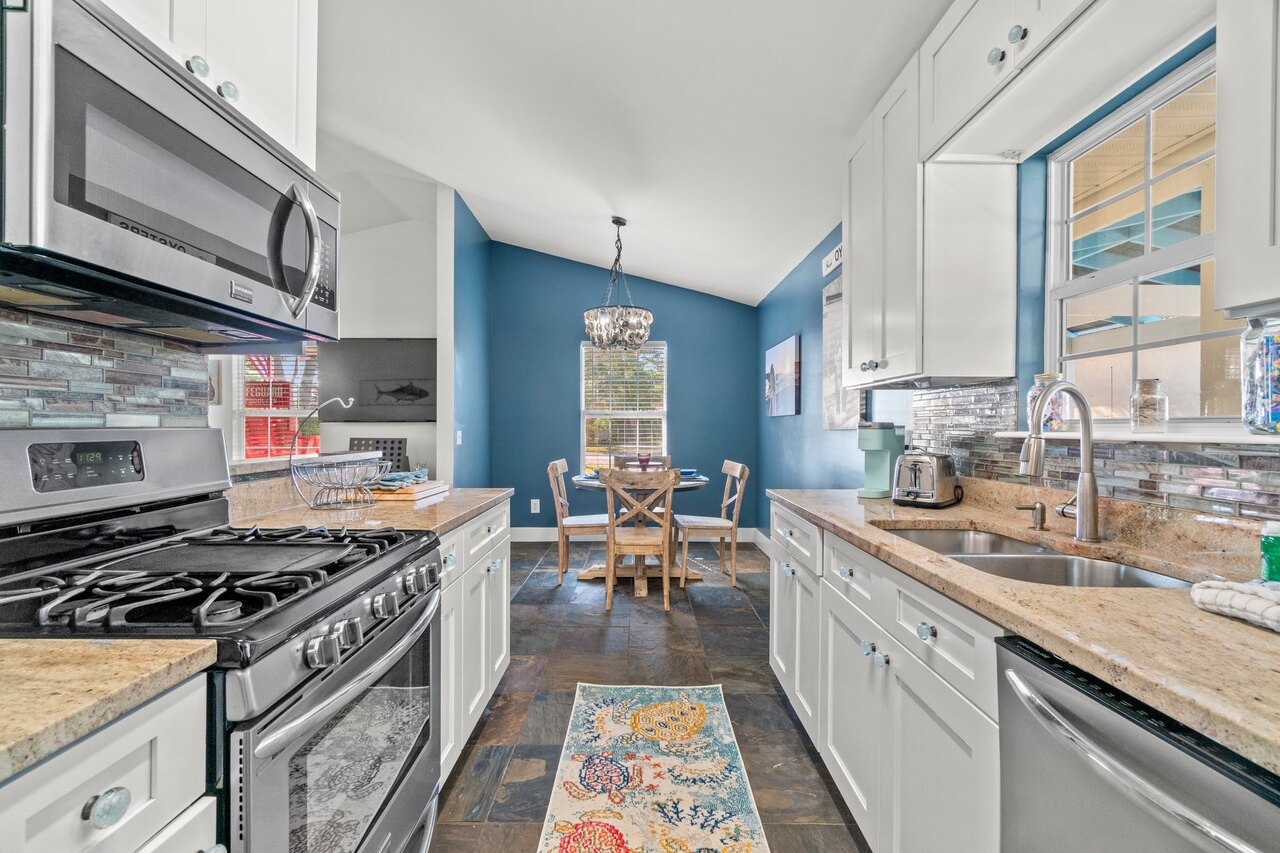 B3 - Bubble's Beach Bungalow - Image 16